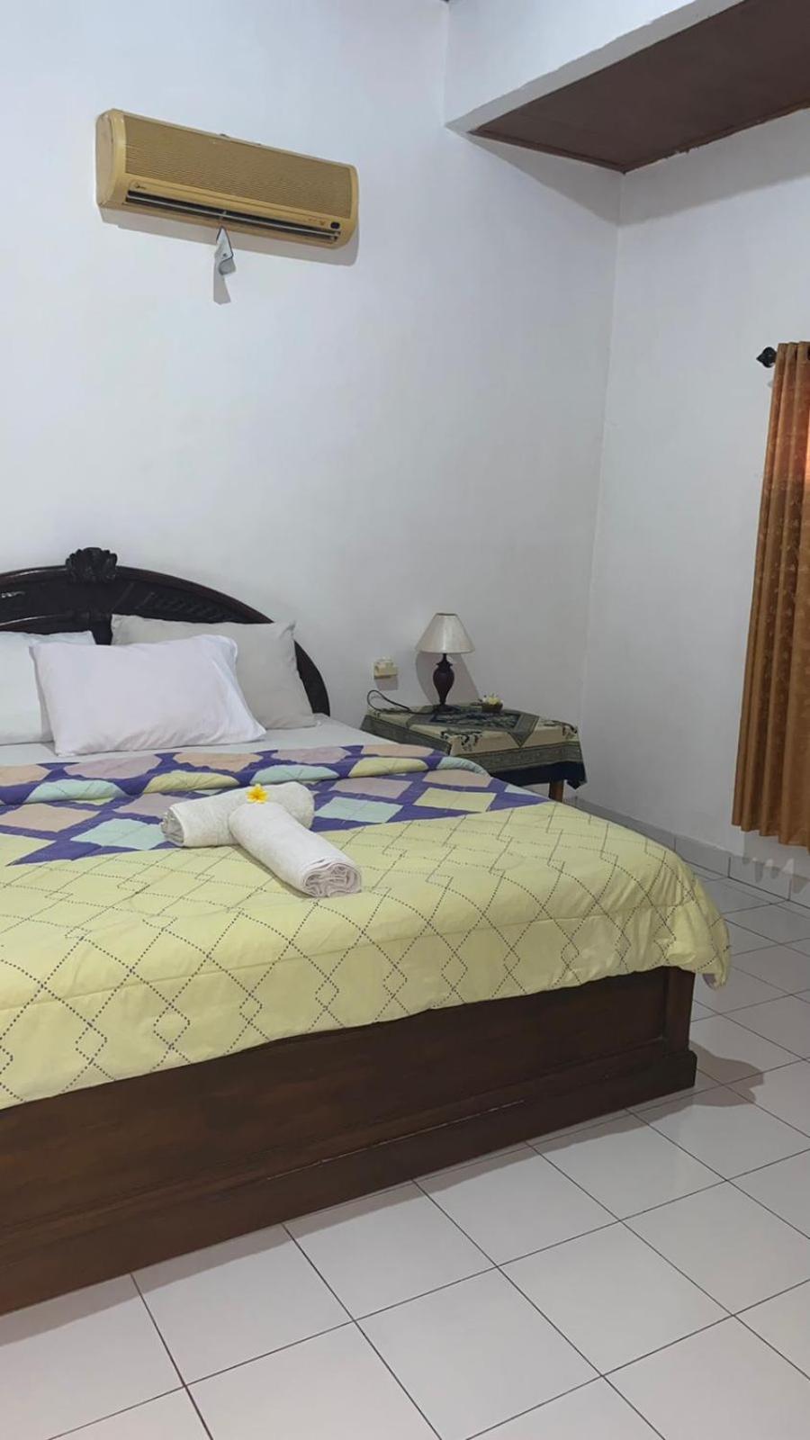 Barclona Guesthouses Lovina Pabean Buleleng Habitación foto