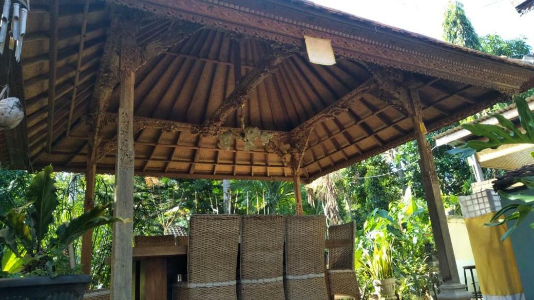 Barclona Guesthouses Lovina Pabean Buleleng Exterior foto